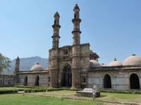 Champaner-Pavagadh by Solivagant