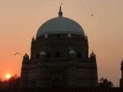 Tomb of Shah Rukn-e-Alam by Solivagant