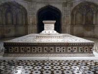 Tombs of Jahangir, Asif Khan and Akbari Sarai by Solivagant