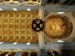 Piazza del Duomo (Pisa) by Ian Cade