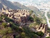 Takht-i-Bahi by Solivagant