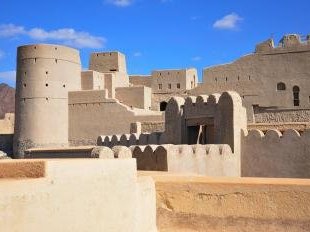 Bahla Fort by Frederik Dawson