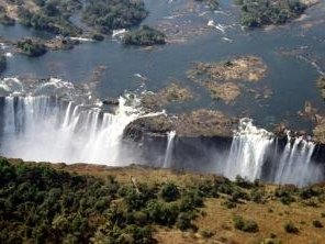 Victoria Falls by Solivagant