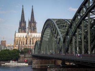 Cologne Cathedral by Michael Turtle