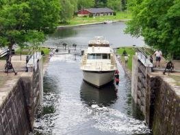 Rideau Canal by Jay T