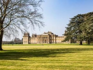 Blenheim Palace by Michael Turtle
