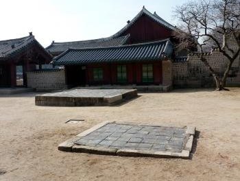Jongmyo Shrine by Solivagant