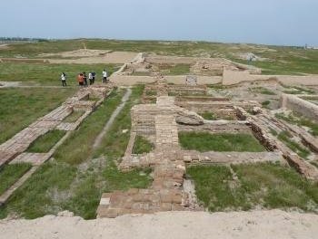 Silk Roads: Fergana-Syrdarya Corridor by Solivagant