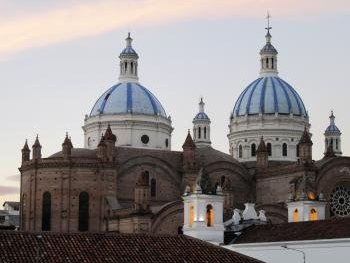 Santa Ana de los Rios de Cuenca by Jay T