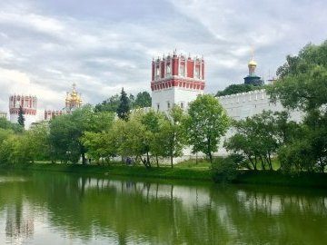 Novodevichy Convent by Yuri Samozvanov