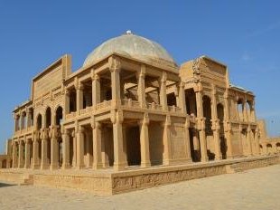 Makli, Thatta by Michael Novins