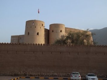 The forts of Rostaq and al-Hazm by Martina Rúčková