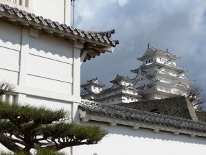 Himeji-jo by Daniel C-Hazard