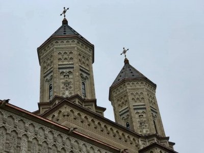 Princely religious foundations in Wallachia and Mo by Stanislaw Warwas