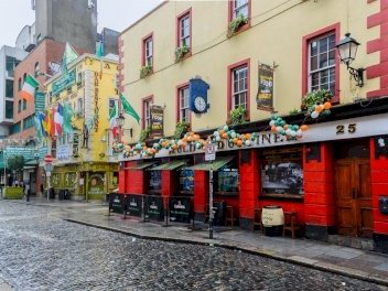The Historic City of Dublin by Ilya Burlak