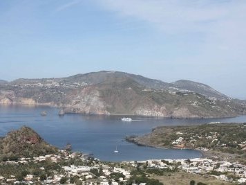 Isole Eolie by Jakob Frenzel