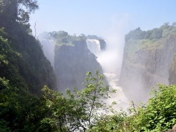 Victoria Falls by Randi Thomsen