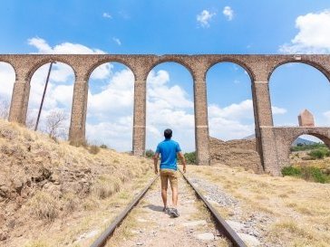 Aqueduct of Padre Tembleque by Carlo Sarion