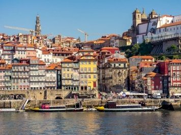 Oporto by Ilya Burlak