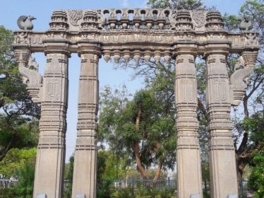 Rudreshwara (Ramappa) Temple by Zoë Sheng