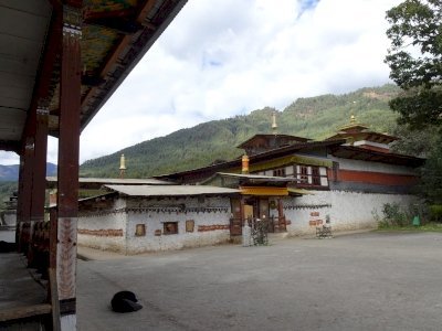 Tamzhing Monastery by Ralf Regele