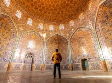 Meidan Emam, Esfahan by Carlo Sarion