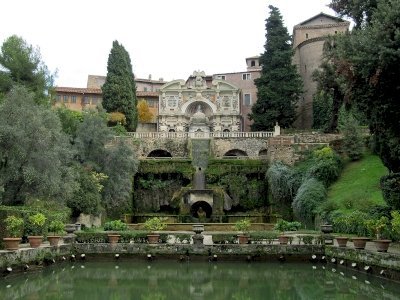 Villa d'Este by Jay T