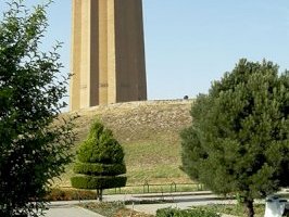 Gonbad-e Qâbus by Djpatten