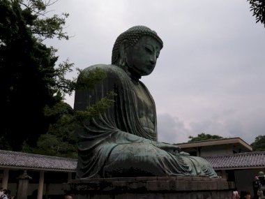 Ancient Kamakura by Zoë Sheng