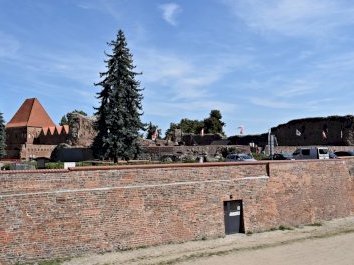 Torun by James Bowyer