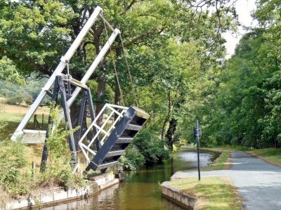 Pontcysyllte Aqueduct and Canal by James Bowyer