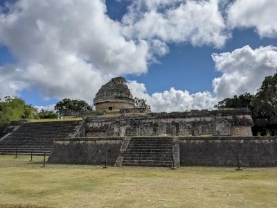 Chichen-Itza by Eric