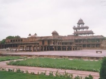 Fatehpur Sikri by Els Slots
