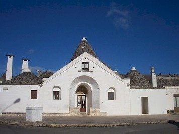 The trulli of Alberobello by Els Slots