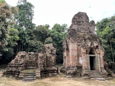Phnom Kulen by Frederik Dawson