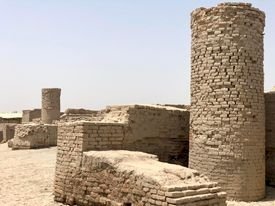Moenjodaro by Stanislaw Warwas