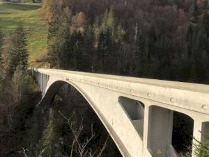 Pont sur la gorge du Salgina by Ian Cade