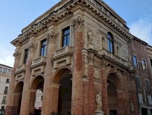 Vicenza and the Palladian Villas by Dennis Nicklaus