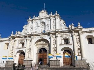 Antigua Guatemala by Santiago Lafuente