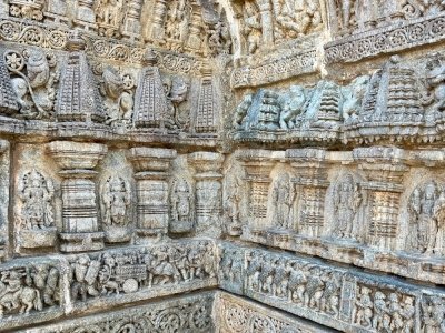 Sacred Ensembles of the Hoysalas by Shandos Cleaver