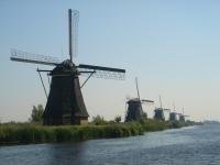 Kinderdijk by Frederik Dawson