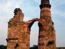 Qutb Minar by Rob Wilson