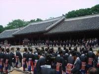 Jongmyo Shrine by Frederik Dawson
