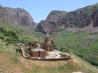 The monastery of Noravank and the upper Amaghou Va by Walter