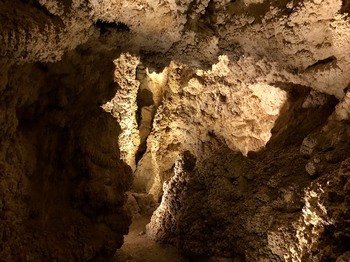 Caves of the Buda Thermal Karst System by Stanislaw Warwas