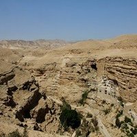 El-Bariyah: wilderness with monasteries