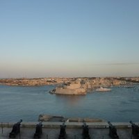 Knights Fortifications around the Harbours of Malt