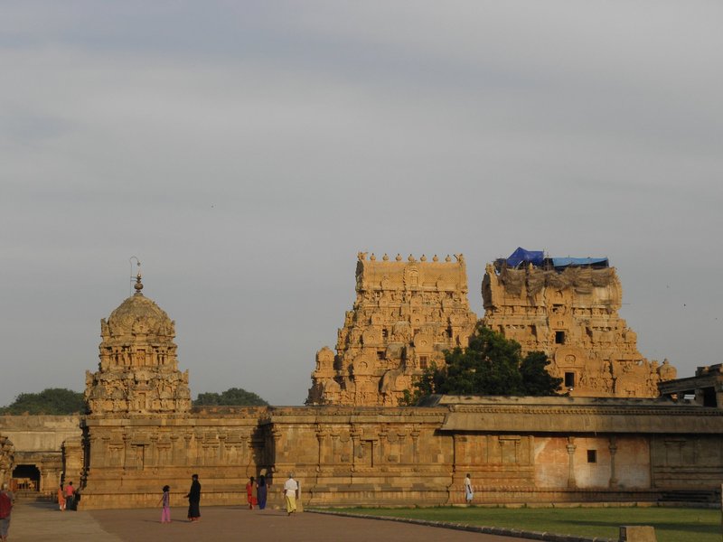 Chola Temples by Els Slots