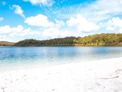 Fraser Island by Carlo Sarion