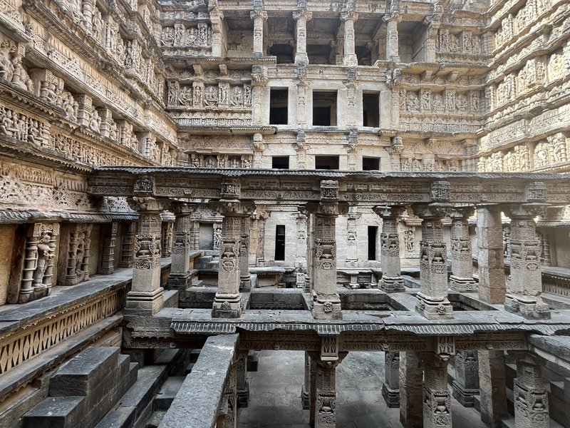 Rani-ki-Vav by Carlo Sarion
